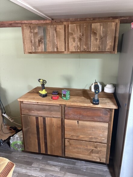 Building Photo - 403 Cook Rd