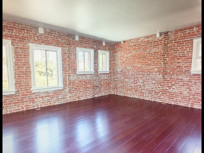 Building Photo - 1234 N Formosa Ave
