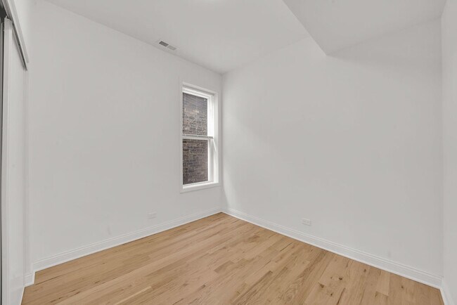 Building Photo - 3816 S HONORE St