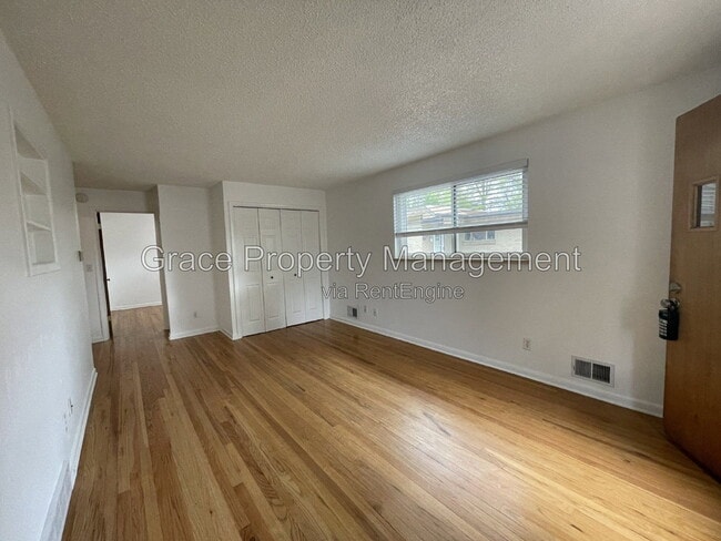 Building Photo - 3540 S Corona St
