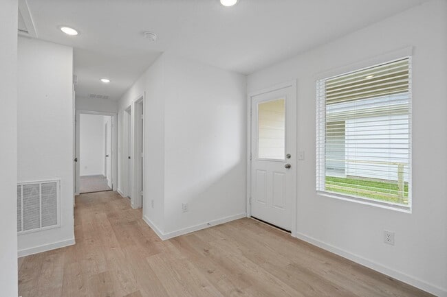 Building Photo - 30530 Wolfburn St