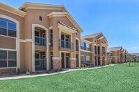 Building Photo - 1100 S Stewart Blvd