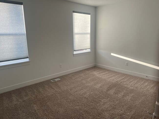 Building Photo - 1140 S 1500 W