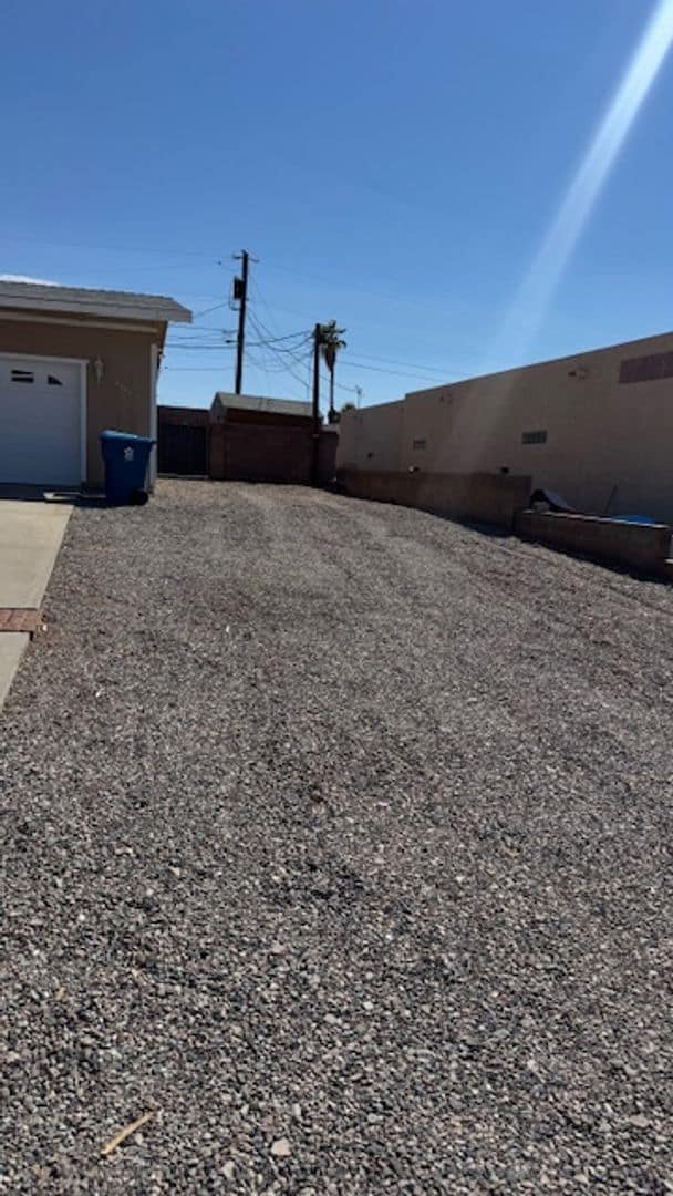 Building Photo - LONG TERM! 3 Bedroom 3 Bath Pool Home!