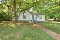 Building Photo - 1151 Oak St