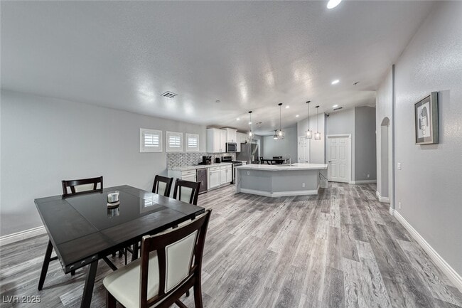 Building Photo - 7852 Whitlocks Mill Ave