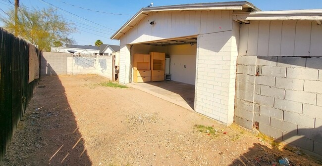 Building Photo - CENTRAL PHOENIX AFFORDABLE READY TO RENT!!!!