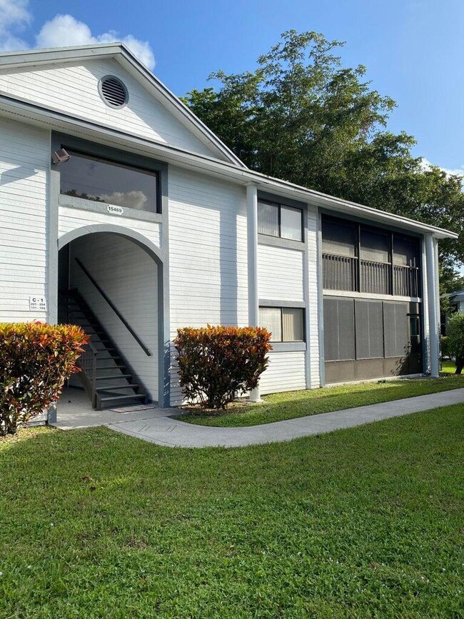 Building Photo - 15469 Lakes of Delray Blvd