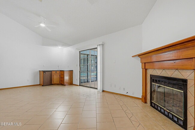 Building Photo - 2356 Juliette Low Dr