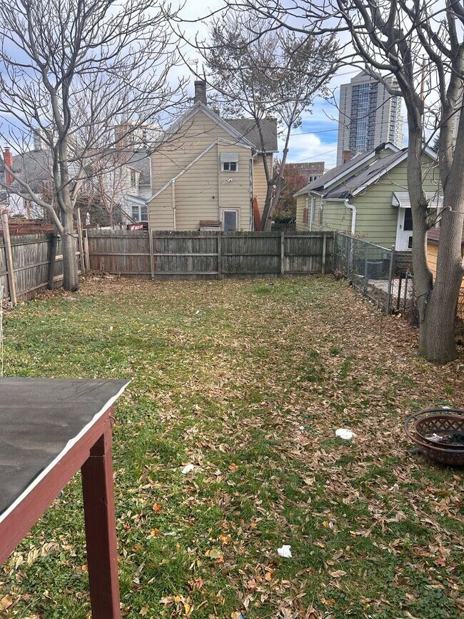 Building Photo - 1650 N Arlington Pl