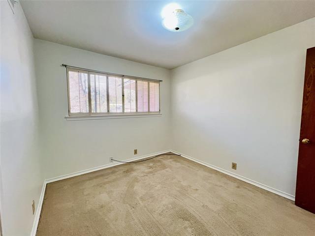 Building Photo - 8715 Labron Ave