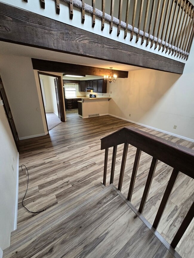 Building Photo - Stunning Townhome with Prime Location and ...
