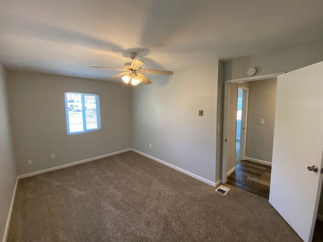 Building Photo - Peaceful and Spacious Rural Property for Rent