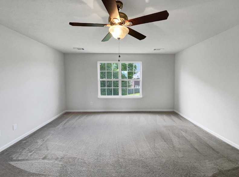 Building Photo - 102 Privett Ct