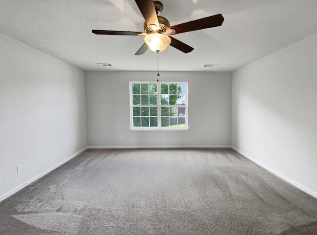 Building Photo - 102 Privett Ct