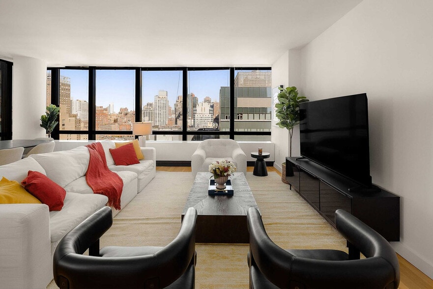 Building Photo - 1113 York Ave