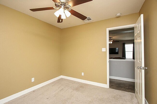 Building Photo - 3603 Garrison Run Dr