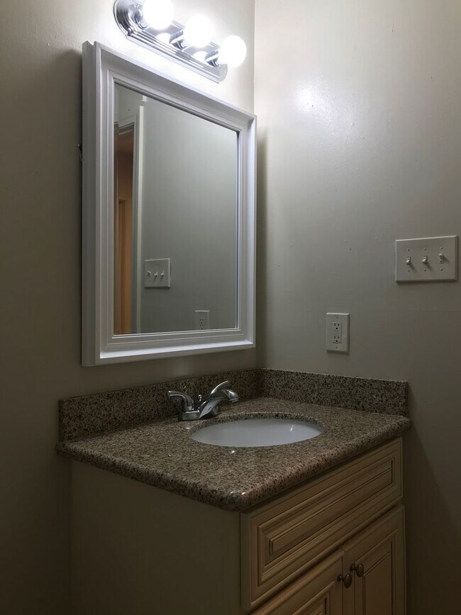 Building Photo - 208 Cantal Dr