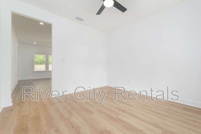 Building Photo - 2676 Halperns Way