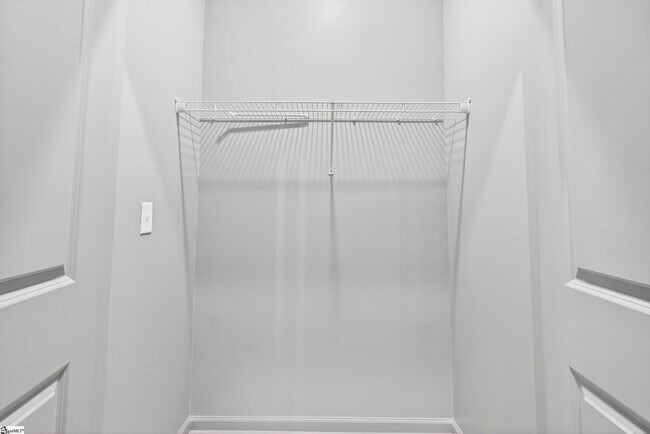 Building Photo - 404 Fairfield St