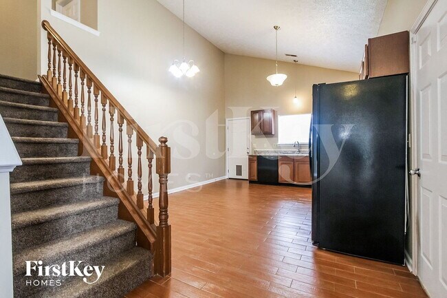Building Photo - Single Family Home