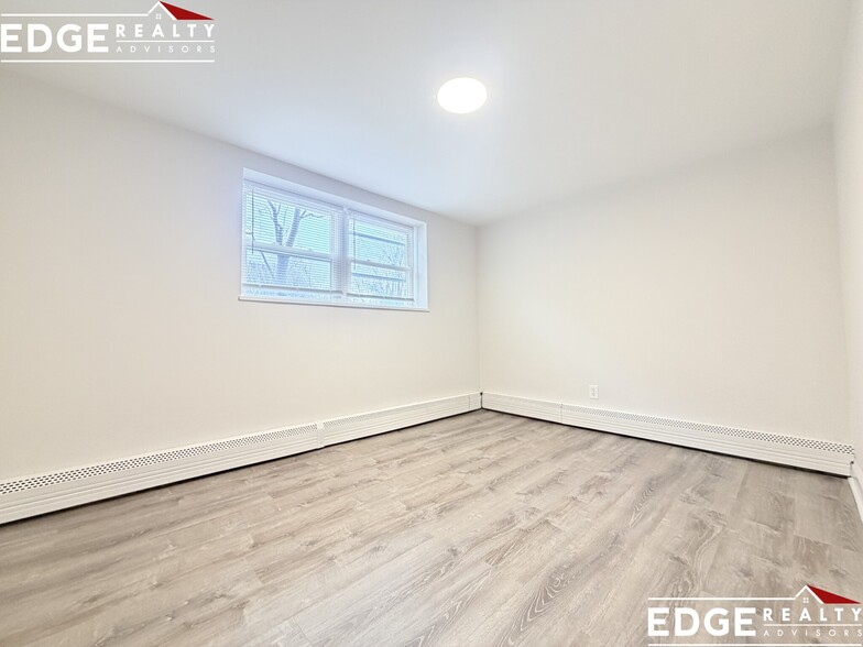 Building Photo - 1105 Lexington St