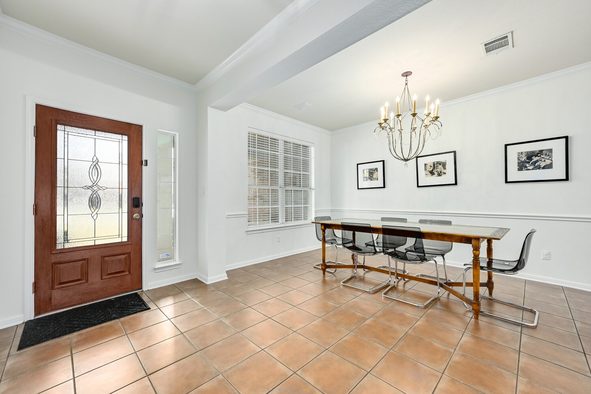 Building Photo - 2505 Lovett Ln