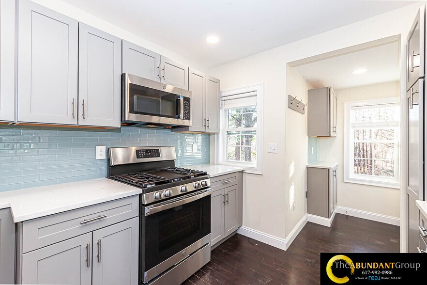 Building Photo - 48 Caldwell Rd