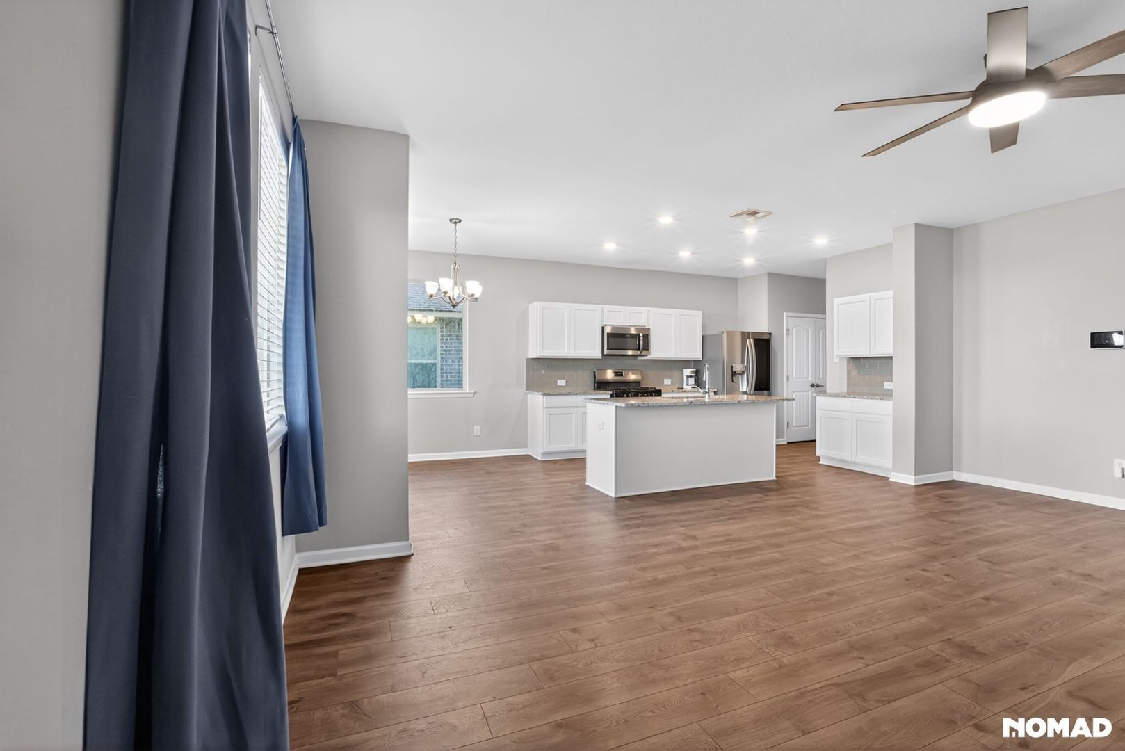 Building Photo - 3274 E Blue Heron Dr