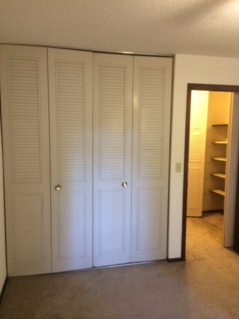 Building Photo - 1905 Wilson Ave