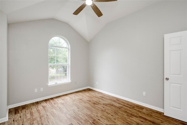 Building Photo - 8106 Longdraw Dr