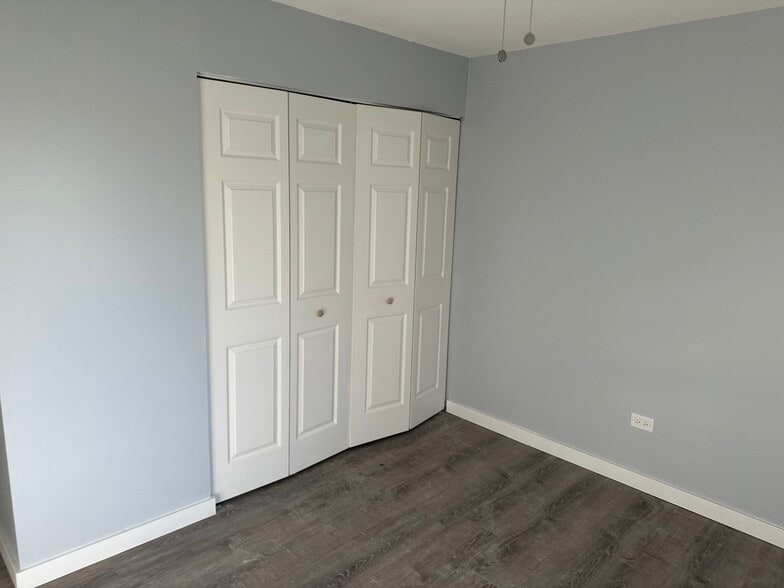 Building Photo - 262 George St