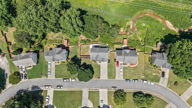 Building Photo - 3360 Pierce Arrow Cir