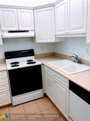 Building Photo - 120 Cypress Club Dr