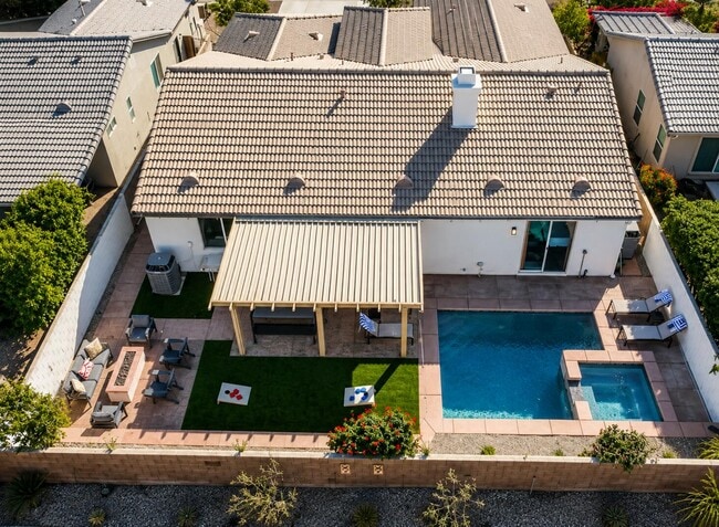 Building Photo - 80746 Diamondback Trail