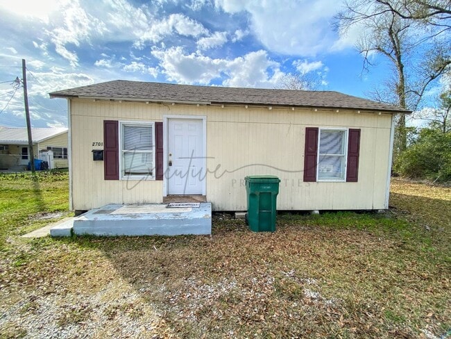 Building Photo - 2-Bed, 1-Bath Home in Lake Charles - Deposit-Free Move-In Option Available!