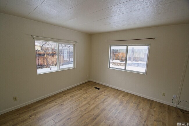 Building Photo - 3726 Sherman Ln