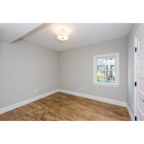 Building Photo - 265 Sumner St