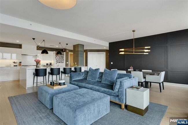 Building Photo - 9 Ave at Port Imperial