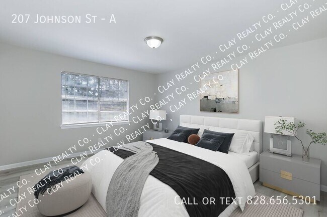 Building Photo - 207 Johnson St