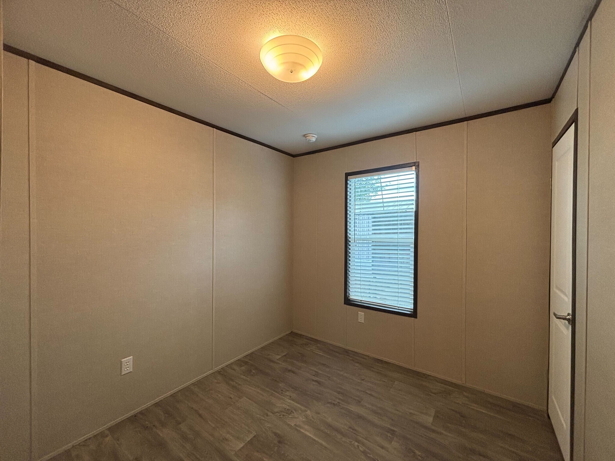 Building Photo - 127 Peggy St