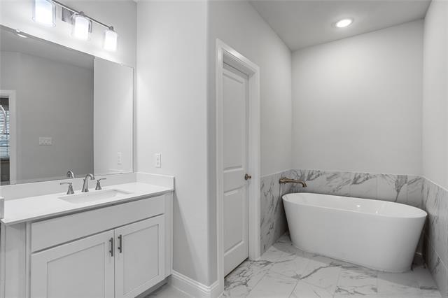 Building Photo - 101 Gardenia Dr