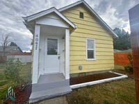 Building Photo - 404 1/2 South 18th St