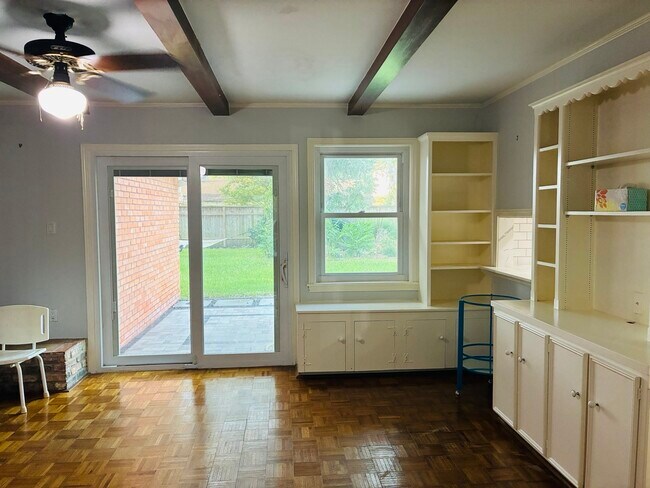 Building Photo - 5617 Flack St