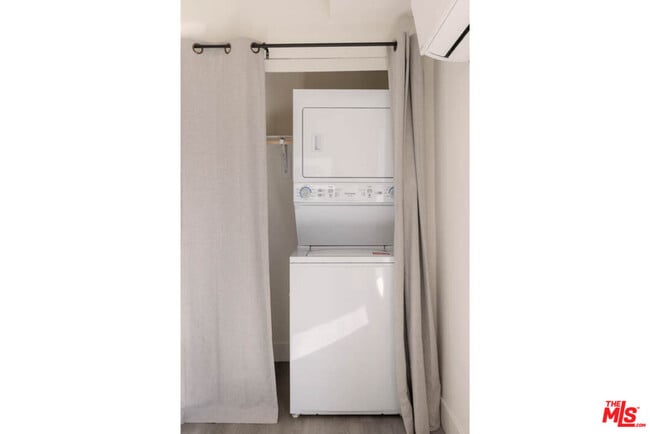 Building Photo - 5456 Barton Ave