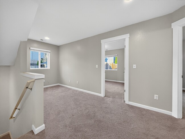 Building Photo - 9825 15th Pl SE