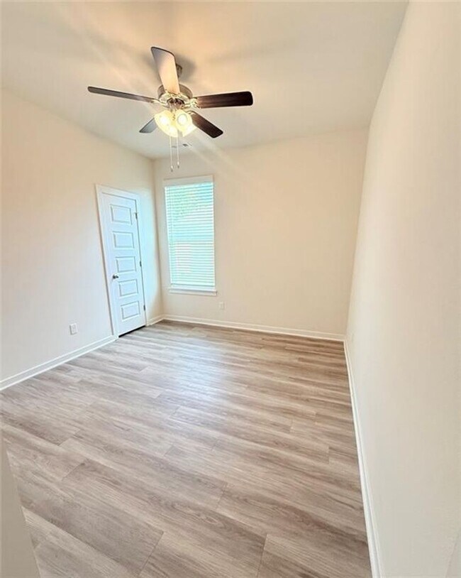 Building Photo - Beautiful Home in a Great Location