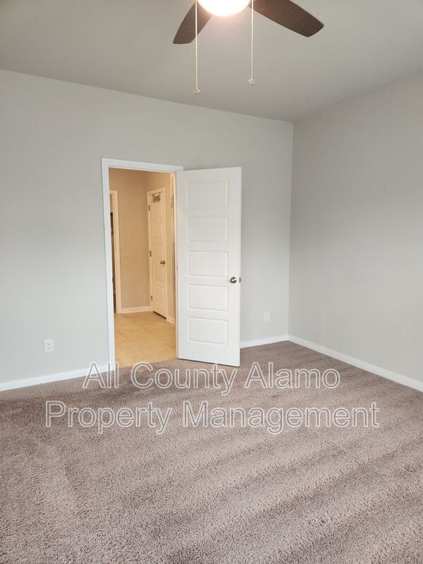 Building Photo - 9511 Bonito Fls Dr