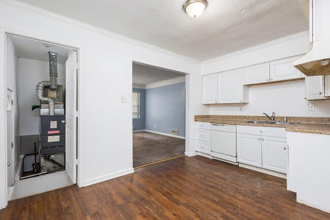 Building Photo - 15398 Garfield St