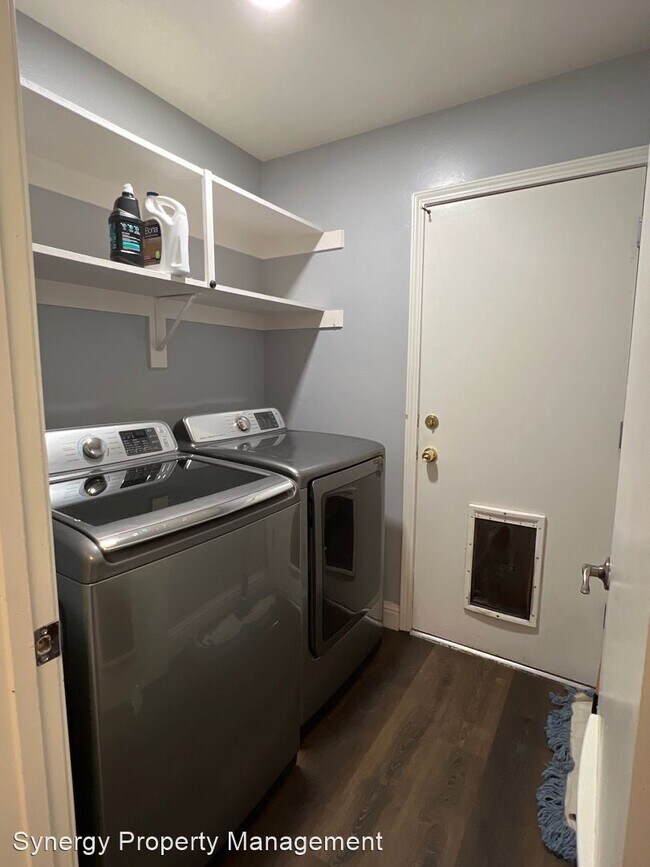 Building Photo - 3 br, 2 bath House - 6014 Sarona St